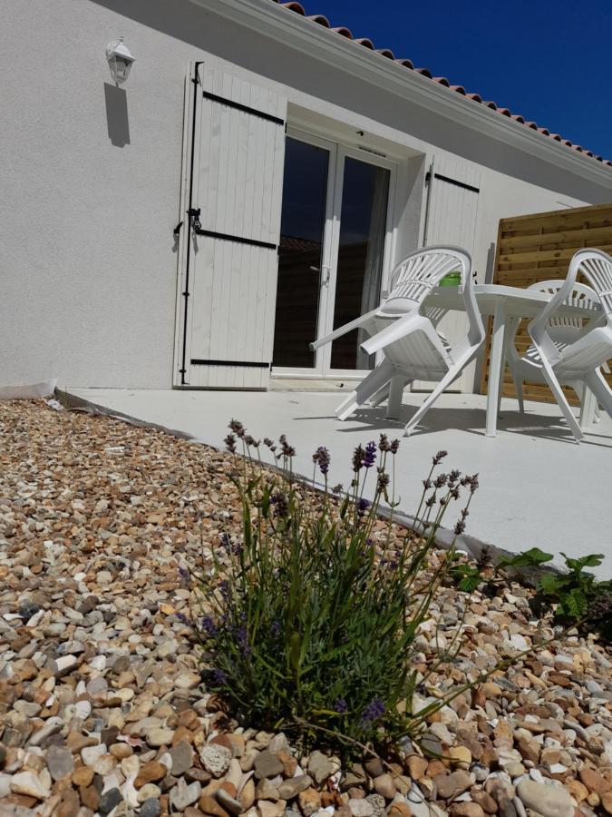 Le Logis De Gatseau Lejlighed Les Mathes Eksteriør billede